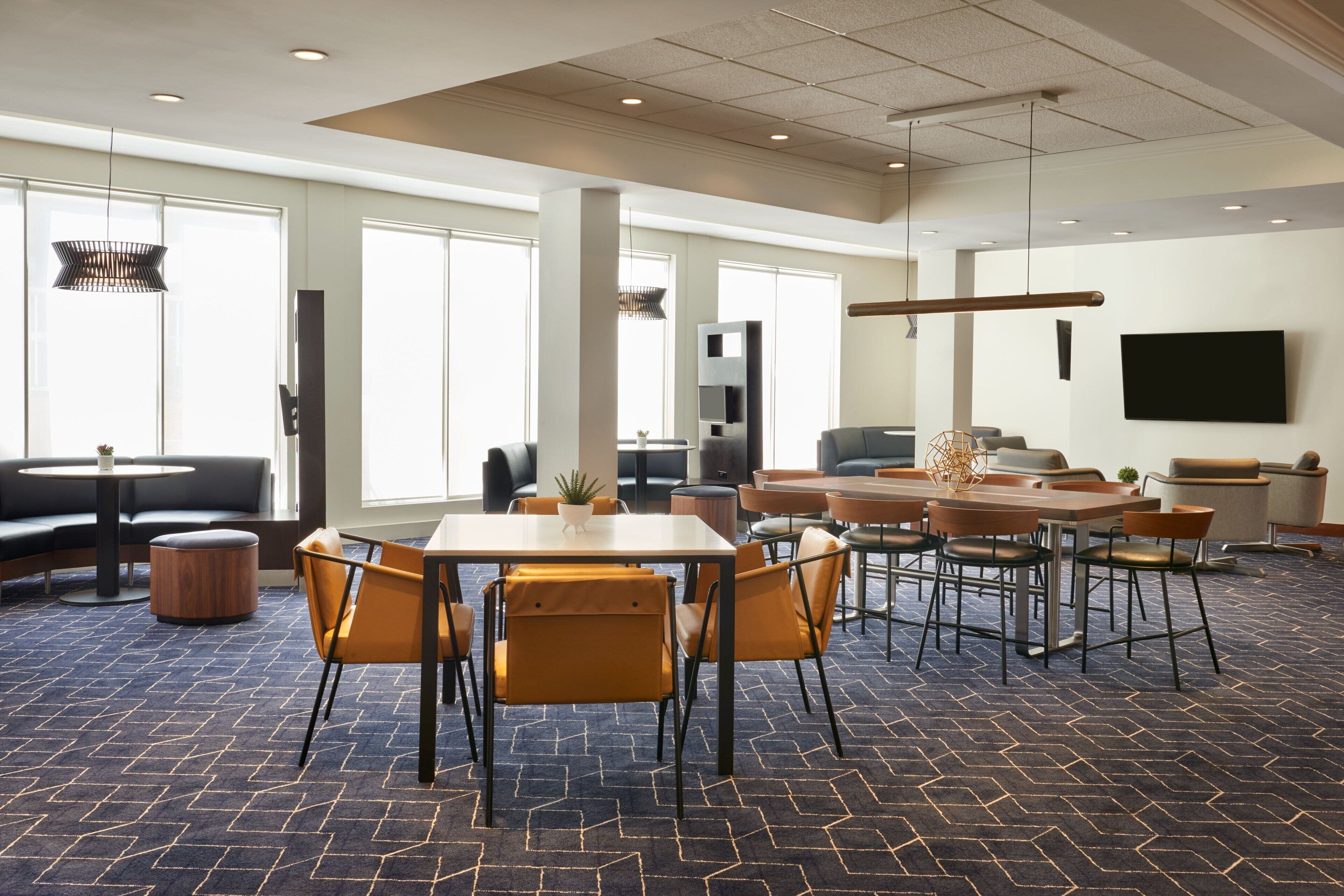 Photo - Courtyard by Marriott Downtown Ottawa
