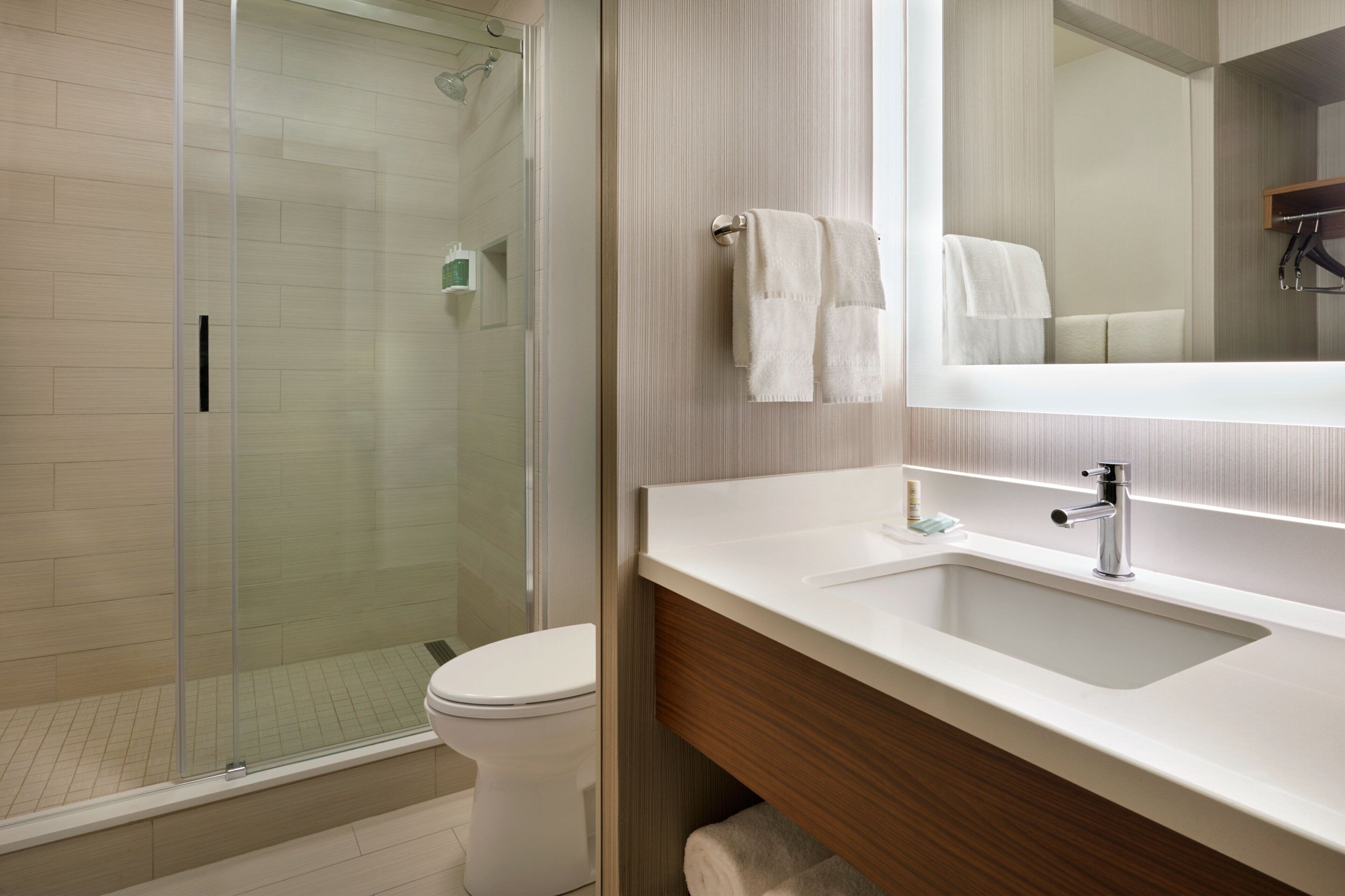 Photo - Courtyard by Marriott Downtown Ottawa