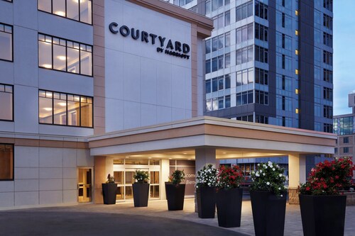 Courtyard by Marriott Downtown Ottawa