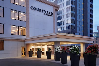 Courtyard by Marriott Downtown Ottawa