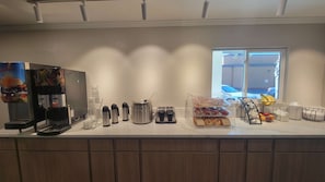 Free daily continental breakfast