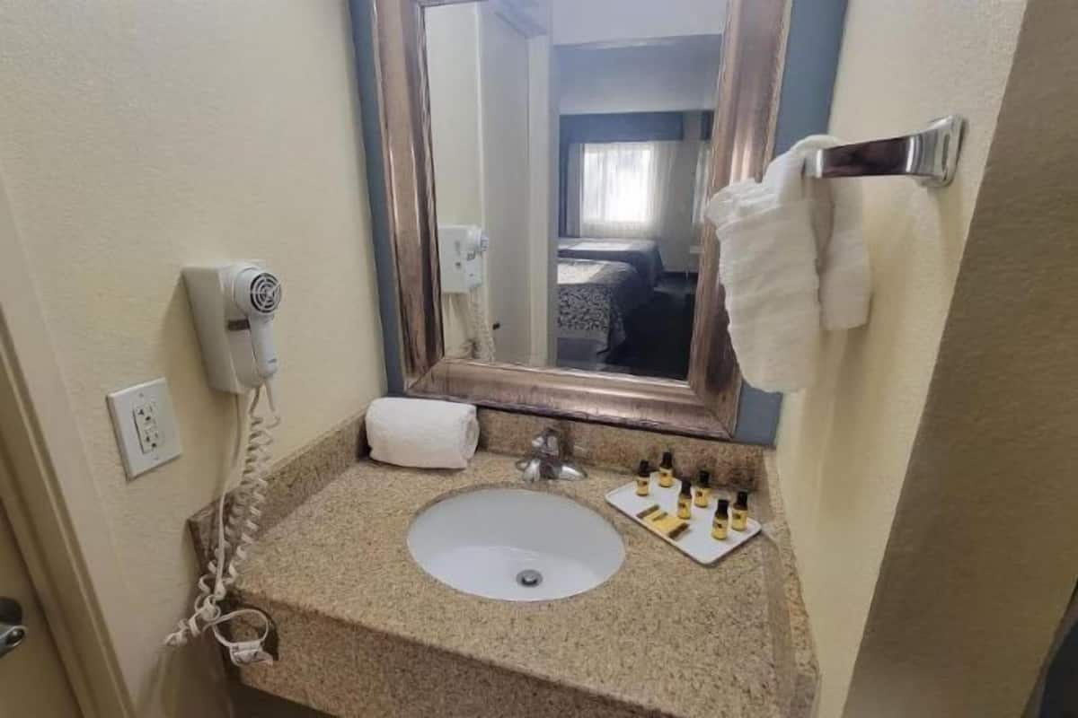 Bathroom | Shower, hair dryer, towels