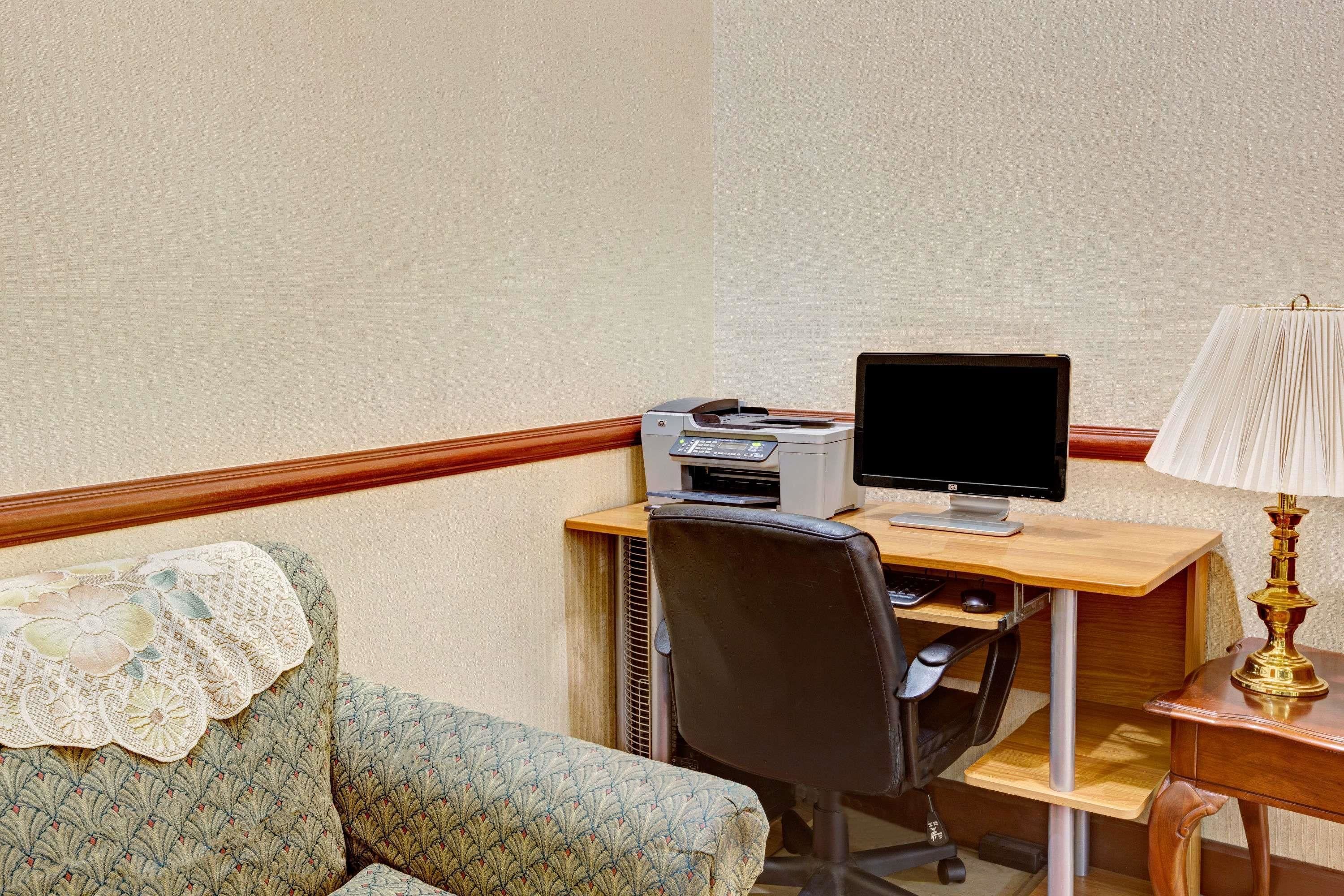 Foto - Days Inn & Suites by Wyndham Louisville SW