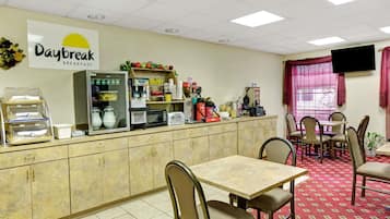 Free daily continental breakfast