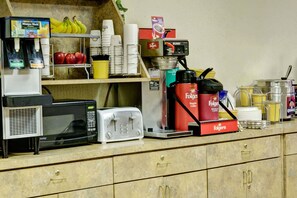 Free daily continental breakfast