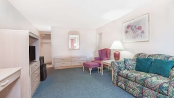 Suite, 1 kingsize bed, koelkast & magnetron | Pillowtop-bedden, verduisterende gordijnen, een strijkplank/strijkijzer