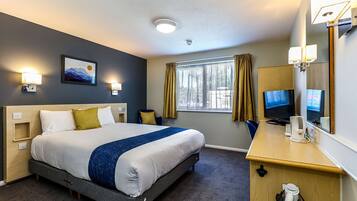 办公桌、熨斗/熨衣板、免费 WiFi、床单