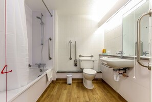 Combined shower/bathtub, eco-friendly toiletries, hair dryer, towels