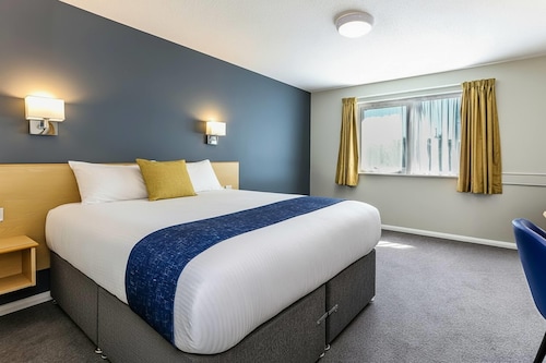 Days Inn by Wyndham Sheffield M1