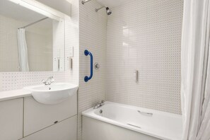 Combined shower/tub, eco-friendly toiletries, hair dryer, towels