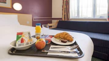 Frukost enligt egen beställning varje dag (GBP 10 per person)