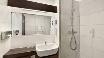 Artículos de tocador ecológicos, secador de pelo, toallas