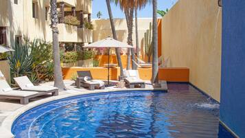 Outdoor pool, pool umbrellas, sun loungers