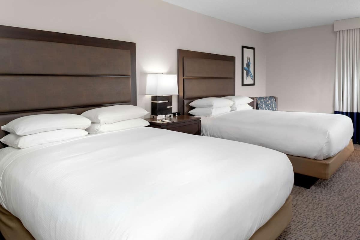 Premium bedding, in-room safe, desk, blackout drapes