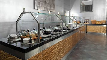 Daily full breakfast for a fee