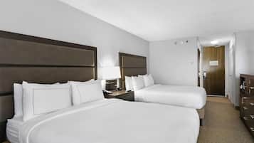 SÀngtillbehör av högsta kvalitet och vÀrdeförvaringsskÄp pÄ rummet