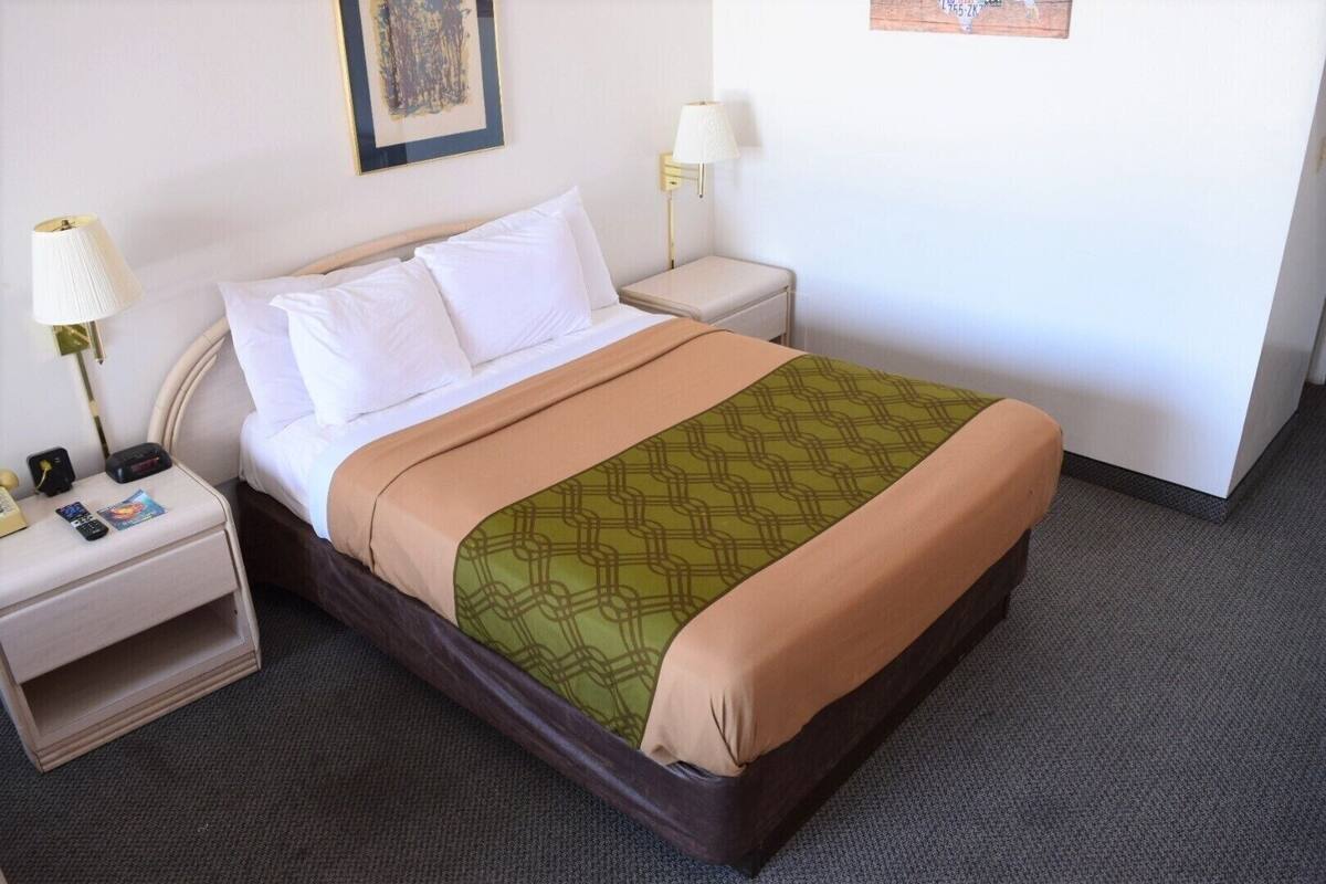 Iron/ironing board (on request), WiFi (free), bed sheets