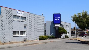 Unclassified image, 5 of 19, button - Laguna Inn (Eureka)