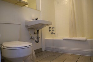 Combined shower/tub, deep soaking tub, free toiletries, hair dryer