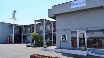 Fachada de la propiedad