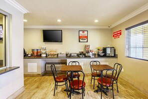 Free daily continental breakfast
