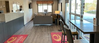 Econo Lodge Lethbridge