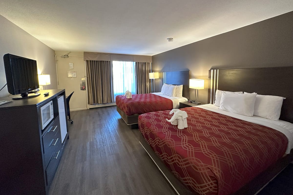 1 bedroom, pillow-top beds, laptop workspace, blackout curtains