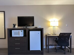 1 bedroom, pillowtop beds, laptop workspace, blackout drapes