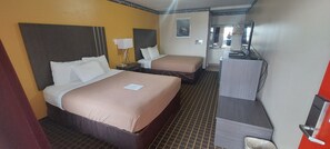 Rom – standard, 2 queensize-senger, ikke-røyk | Blendingsgardiner, strykejern/-brett, wi-fi (inkludert) og sengetøy