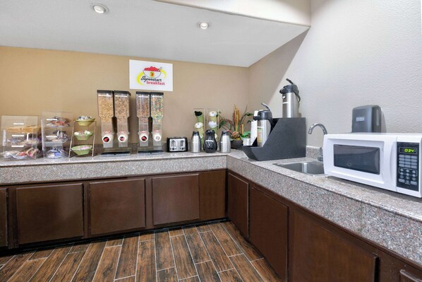 Free daily continental breakfast