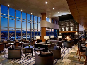 Breakfast, lunch, dinner served; international cuisine  - Fairmont Vancouver Airport In-Terminal Hotel (Richmond)