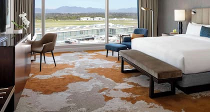 Fairmont Vancouver Airport In-Terminal Hotel