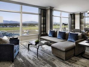 Fairmont Gold Signature Runway View Suite King