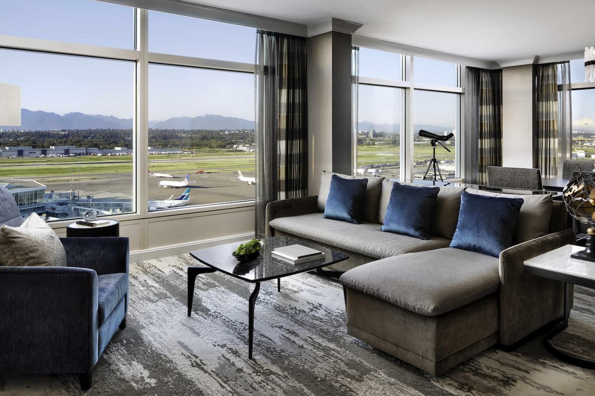 fairmont gold signature runway view suite king | premium bedding, down duvets, pillow-top beds, minibar