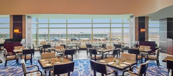 Fairmont Vancouver Airport In-Terminal Hotel