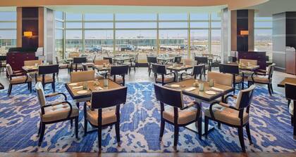Fairmont Vancouver Airport In-Terminal Hotel