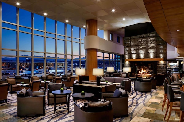 Aamiainen, lounas ja illallinen; kansainvälinen keittiö