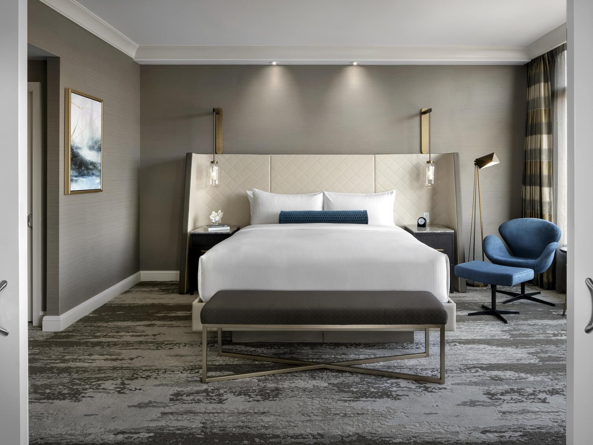 Fairmont Gold Signature Runway View Suite King