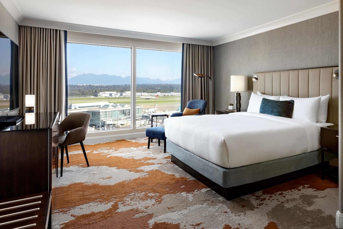 Premium bedding, down comforters, pillowtop beds, minibar