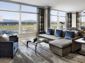 Fairmont Gold Signature Runway View Suite King