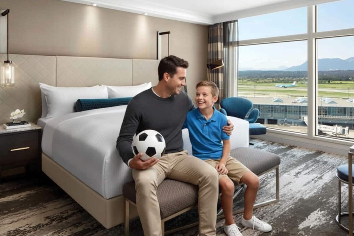 Fairmont Room, 1 King Bed | Premium bedding, down duvets, pillow-top beds, minibar