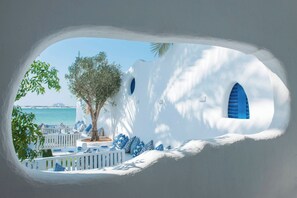 Private beach, sun loungers, beach umbrellas, beach towels