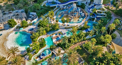 Le Méridien Mina Seyahi Beach Resort & Waterpark