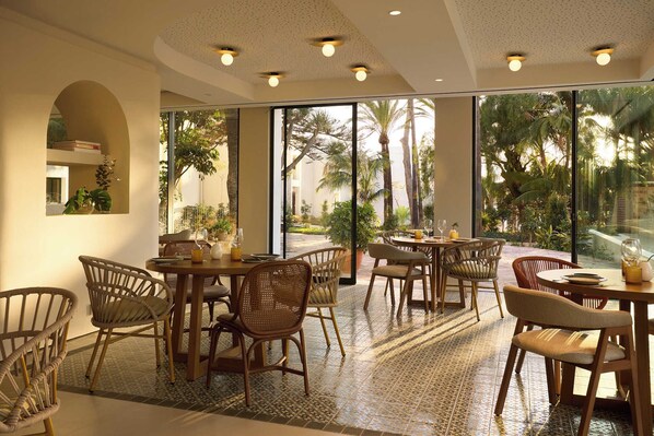 4 restaurants, breakfast served - Kimpton Los Monteros Marbella by IHG (Marbella)