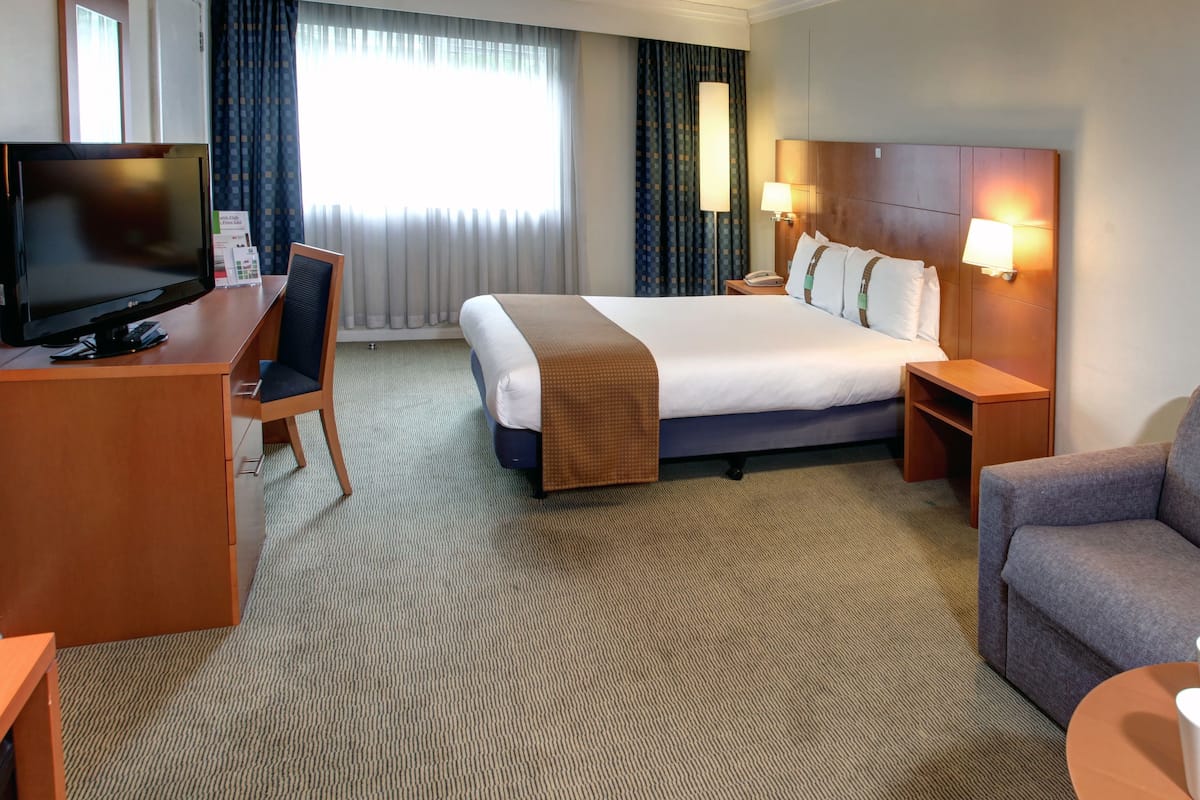 Standard Room, 1 Double Bed, Accessible | Hypo-allergenic bedding, desk, laptop workspace, blackout drapes