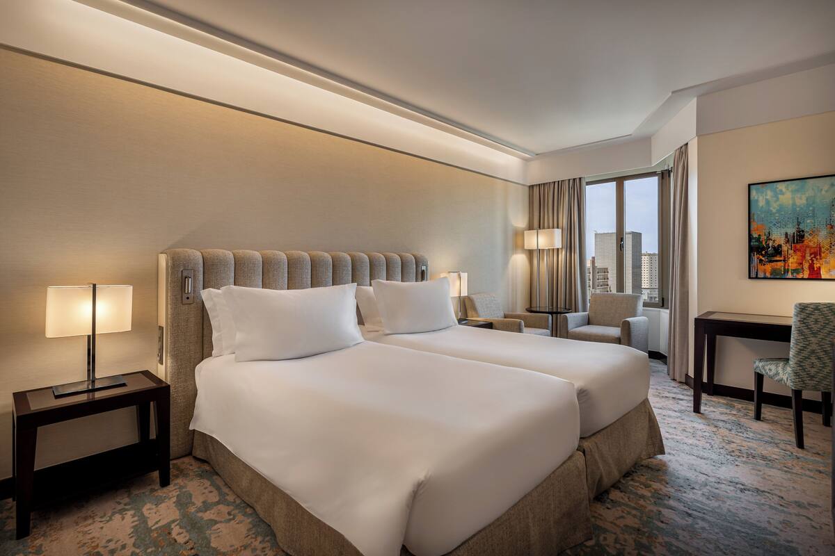 Ropa de cama de alta calidad y minibar 