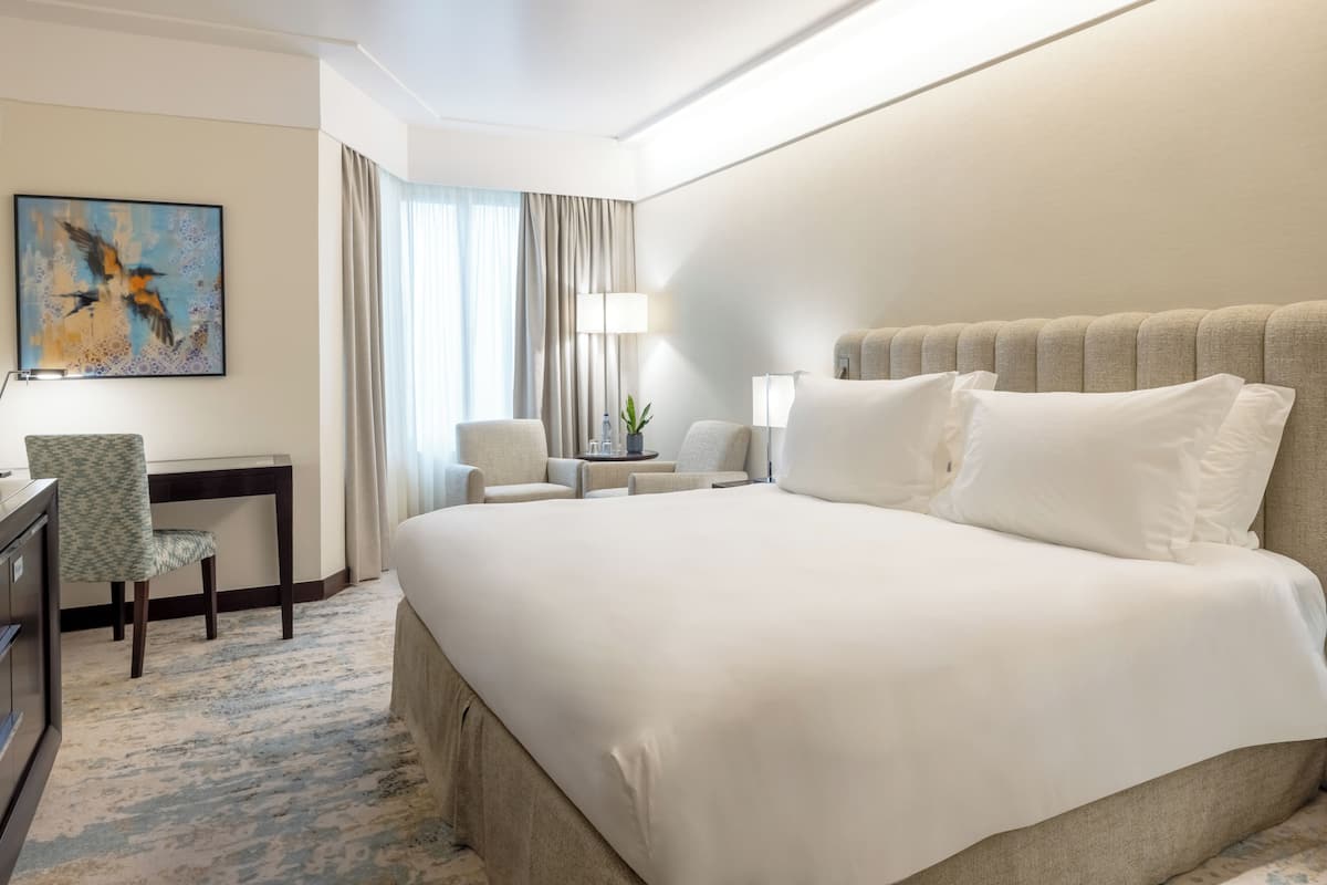 Standard Room, 1 Queen Bed (High Floor)