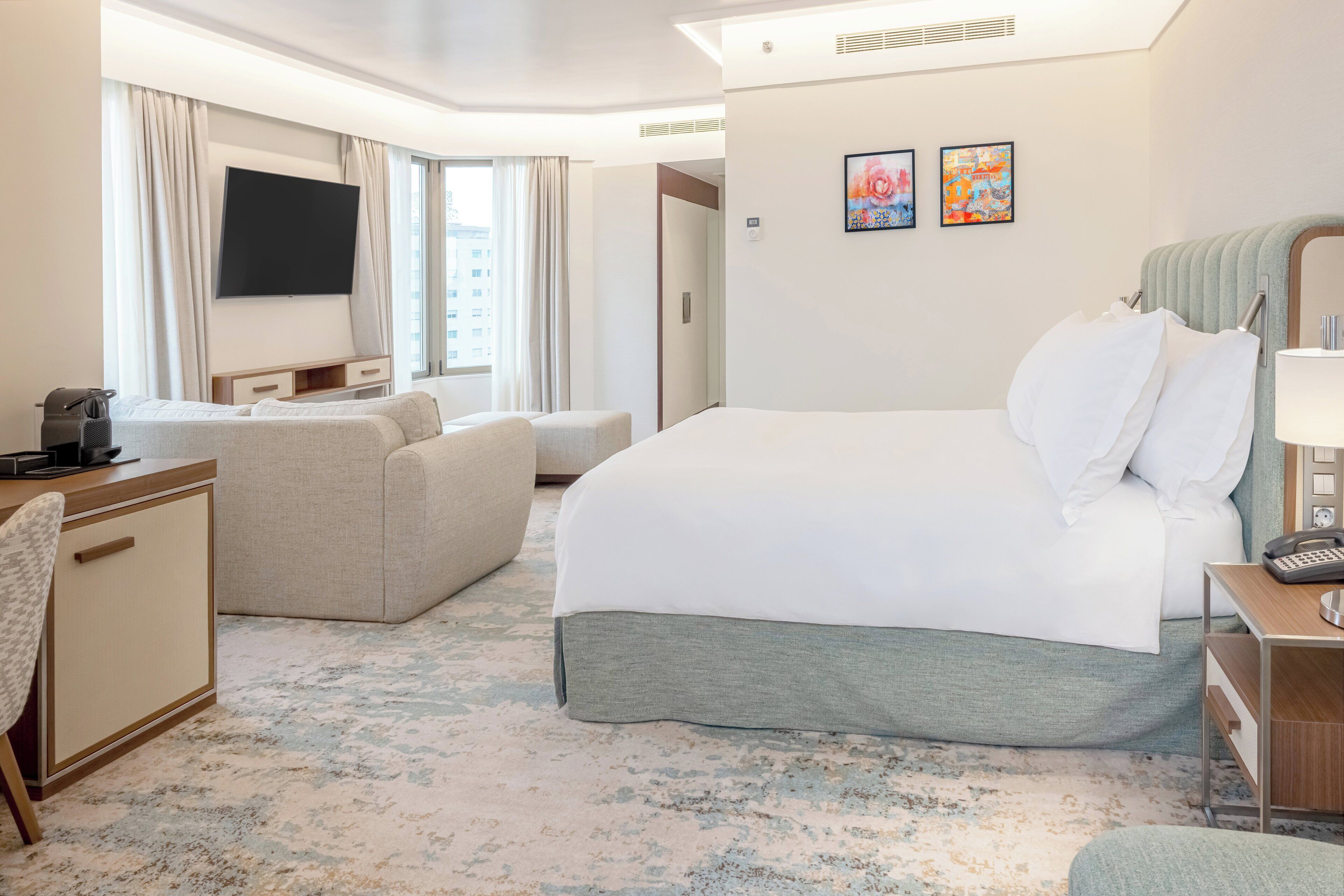 Junior Suite, 1 Queen Bed, Corner | Premium bedding, minibar, in-room safe, desk