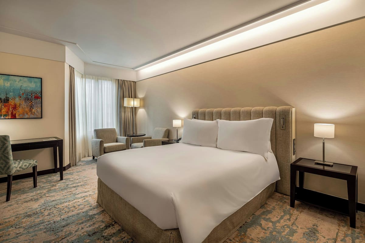 Phòng Tiêu chuẩn | Bộ đồ giường cao cấp, minibar, két bảo mật tại phòng, bàn