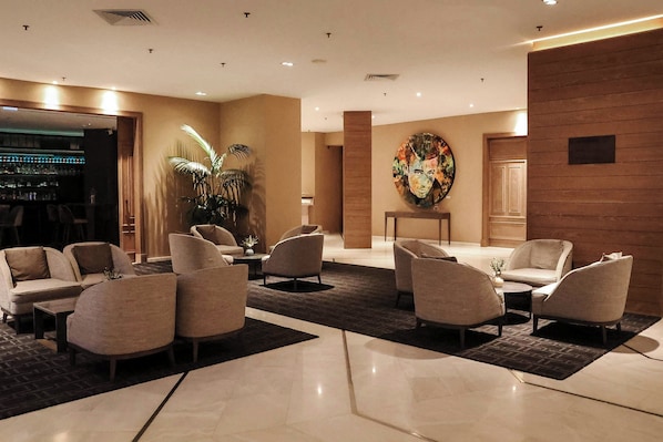Lobby lounge - Crowne Plaza Porto by IHG (Porto)